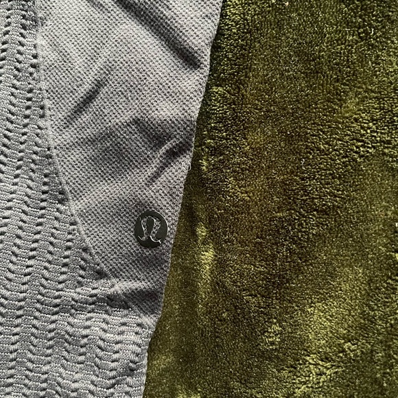 Lululemon yoga pants - Picture 3 of 3